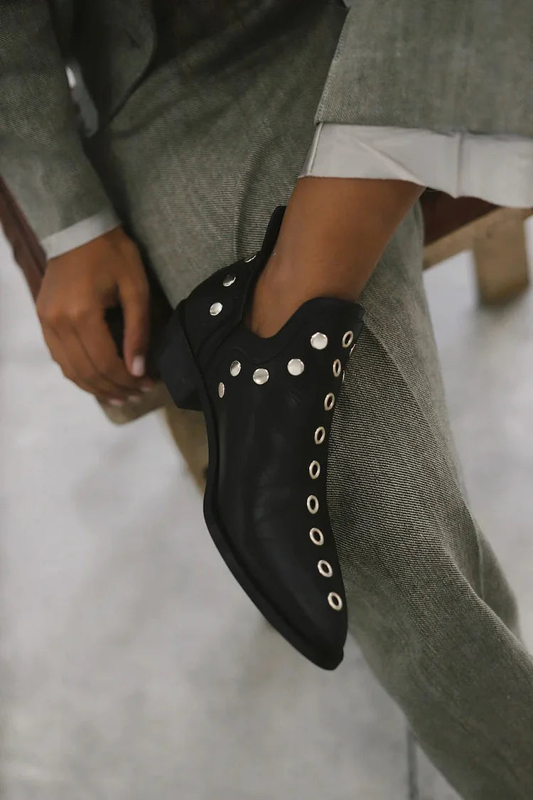 Aela™ | Studded Pointed Boots